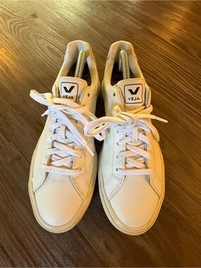 Veja Esplar Logo Leather White Women’s Size 10